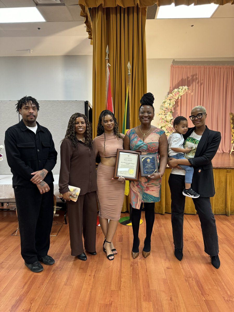 I got an award yesterday! Women Who Inspire Change Award from the #Jamaican Cdn. Association. #Blackartist #art #poet #award #family #community