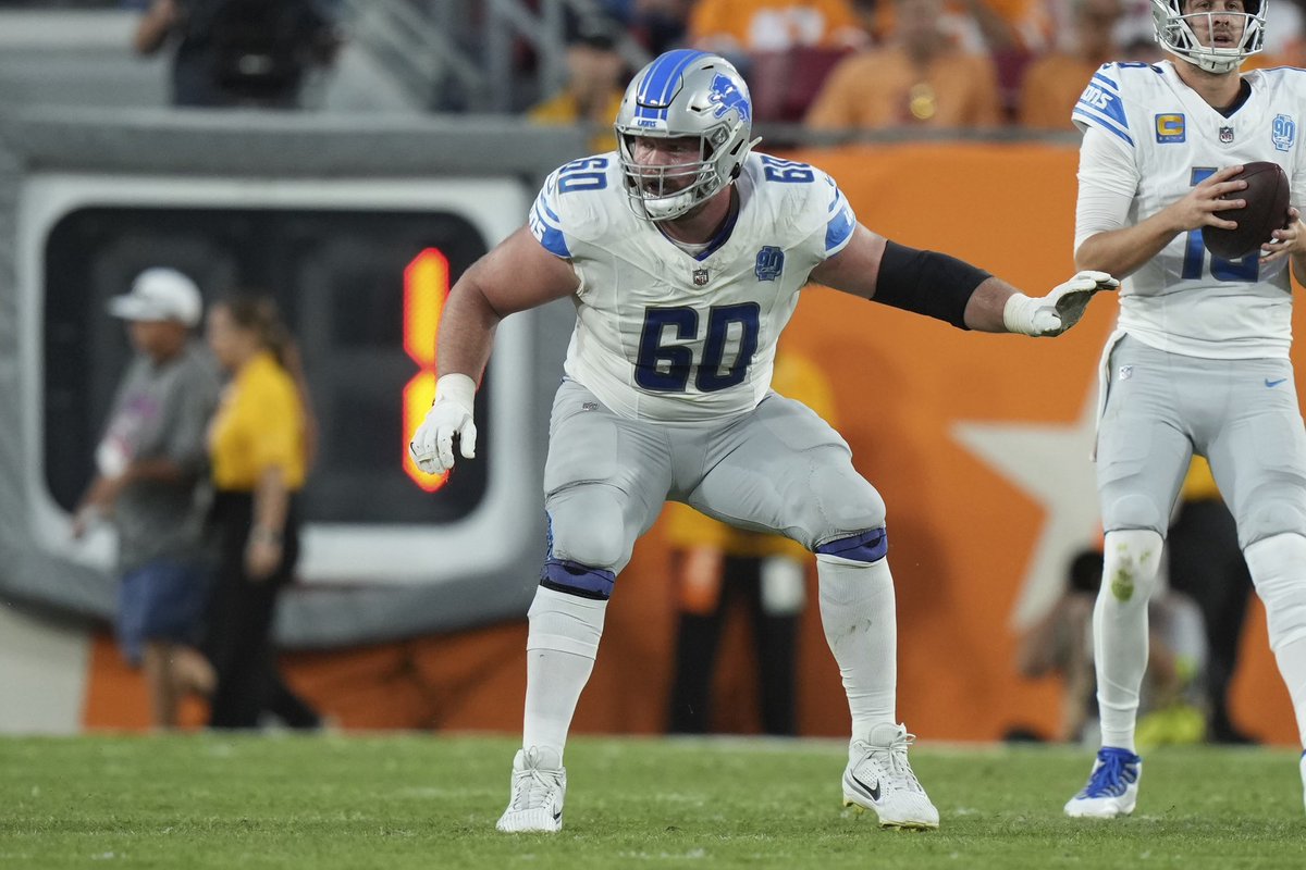 The #Lions have agreed to terms with G Graham Glasgow to remain in Detroit, source says. It’s a three-year, $20 million deal with $9.5 million in guarantees.
