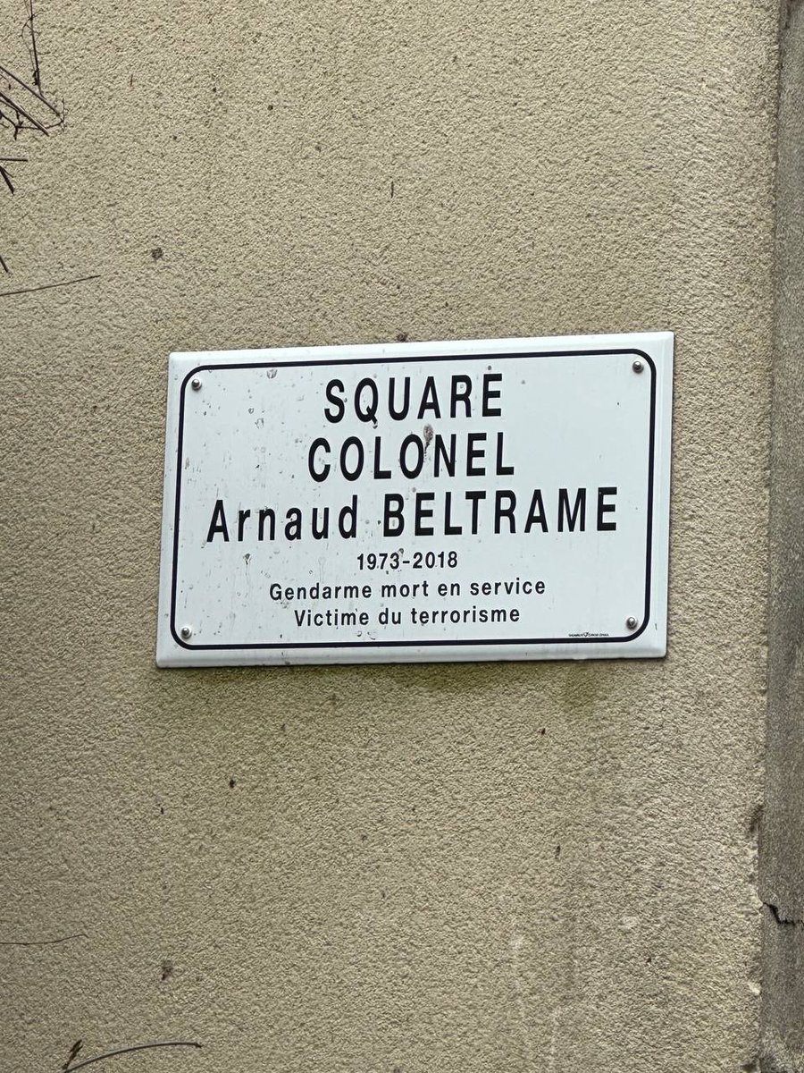 🙏🏻 En cette #JourneeHommageVictimesTerrorisme, je participe aujourd’hui à la cérémonie de la @VilledeJoigny. À tous les barbares islamistes qui continuent de s’attaquer à notre #identité, à notre mode de vie, à notre République et à nos compatriotes : vous ne gagnerez jamais !