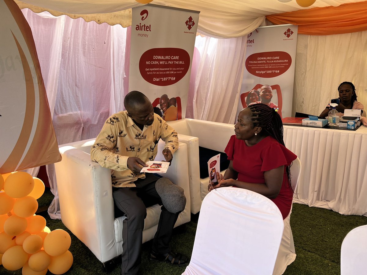 AARInsuranceU's tweet image. Our key product in partnership with @airtelmoneyug and @Bluewaveafrica, is #DdwaliroCare.

It enables customers to access inpatient insurance for as low as 5k per month.
Pass by our tent for expert advice and sign up for your insurance plan.
#Insuranceweek2024