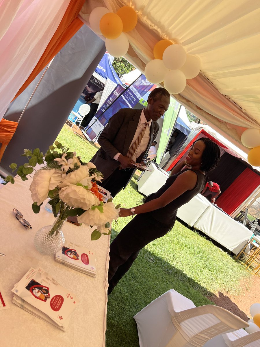 AARInsuranceU's tweet image. Our key product in partnership with @airtelmoneyug and @Bluewaveafrica, is #DdwaliroCare.

It enables customers to access inpatient insurance for as low as 5k per month.
Pass by our tent for expert advice and sign up for your insurance plan.
#Insuranceweek2024