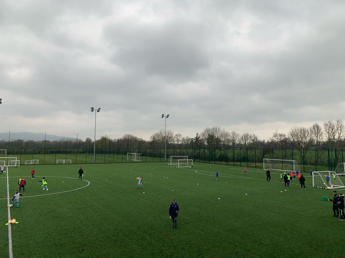 🗣️As our FAW C Certificate & FAW/@UEFA C Licence intensive course draws to a close in North Wales, we’d like to extend a huge thank you to both @CHIRKAAAFC & @BrymboLodge who provided players to support with coaches practical sessions 🙏⚽️ ⬇️🏴󠁧󠁢󠁷󠁬󠁳󠁿⚽️📚💻⬇️ fawcourses.com/category/faw-c