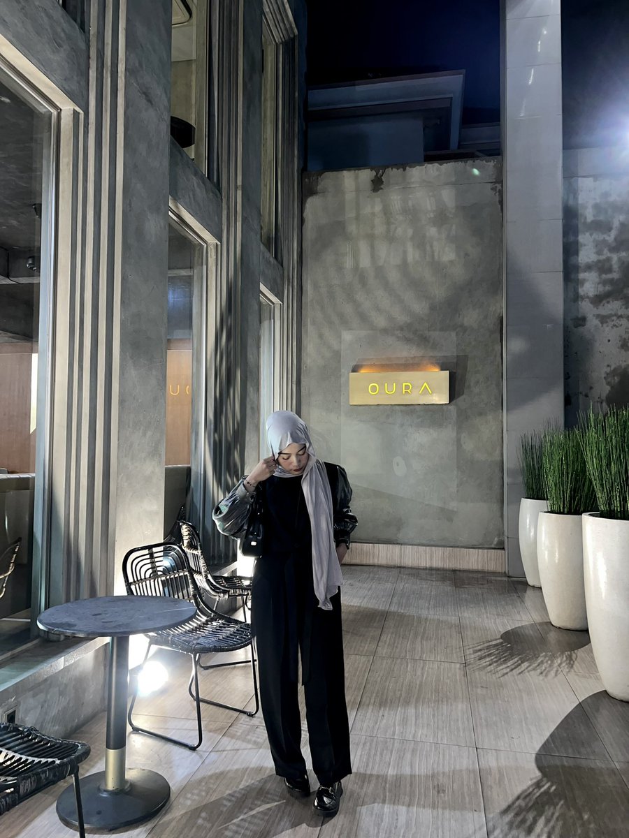 ambyarkids's tweet photo. Blazer https://t.co/q85vs7iLfy
Celana https://t.co/1oNIKsbLNN
Pashmina kaos https://t.co/L8ECKYK2qY
Shoulder bag https://t.co/YjXczCbEvb
Inner https://t.co/D2cjrMS2sX
Loafers https://t.co/1F14CHNkkX https://t.co/RNzhj0IiOm