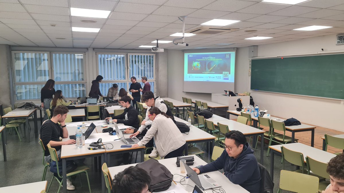 etsinfupv's tweet photo. 🟣 Imágenes del #Hack4Good de @telefonica. En Valencia comenzó el pasado finde semana, en nuestra Escuela. En el resto de ciudades arranca este fin de semana.
Los equipos ganadores locales se enfrentarán al Big Day, donde competirán entre el resto de campeones 🤩 https://t.co/yRNzJ3ZIRn