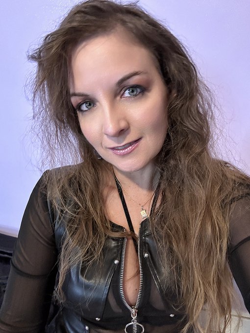 Mon site 👉 https://t.co/u9hrfZPovT Mon mym 📷https://t.co/skPE5TY2Uj https://t.co/XnwMVKNVhb