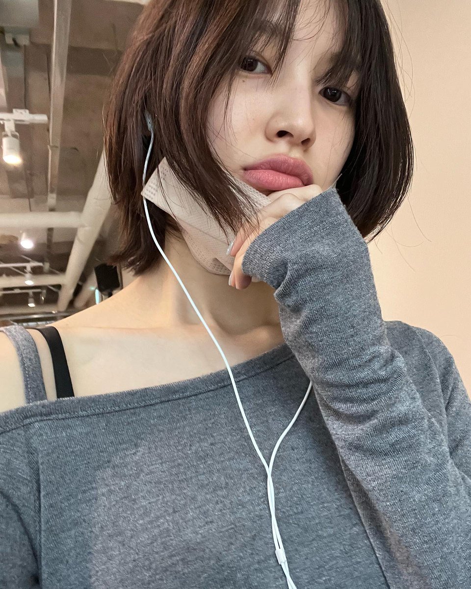 𝙘͟𝙝͟𝙞͟𝙠͟𝙖͟.๋ ࣭ ⭑ tweet media
