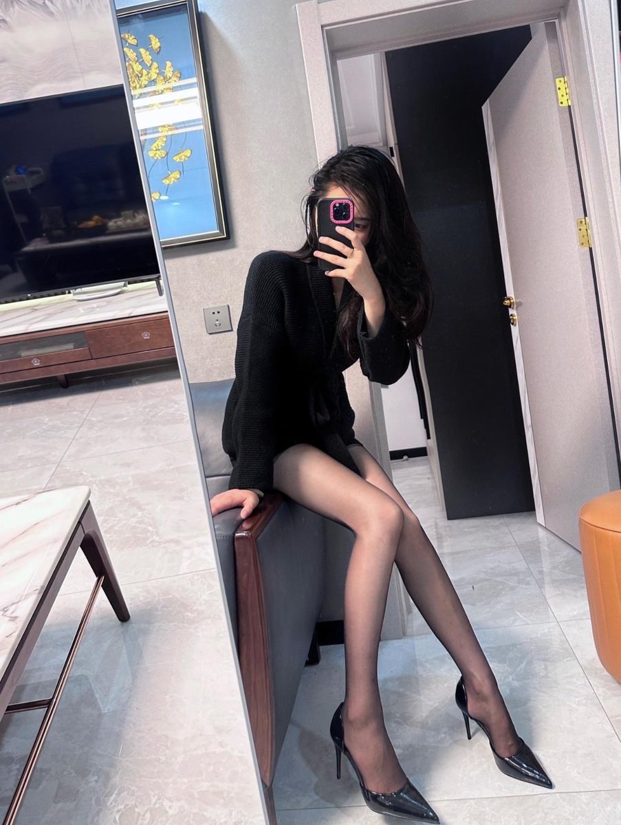 BDreama64776's tweet photo. 22°的天气36°的我😝 https://t.co/ilNSFnc5do