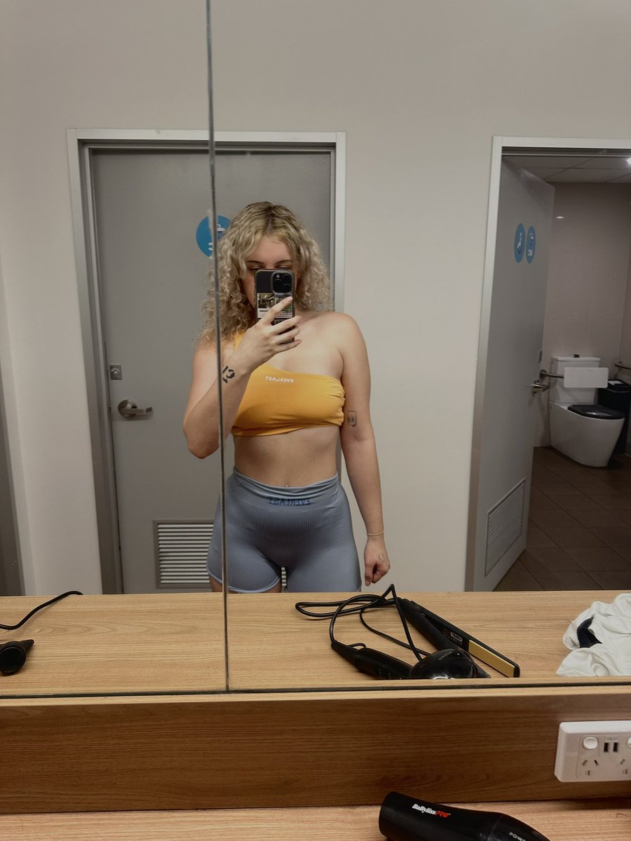 spilledthepix's tweet photo. Trying to get back on track 😭🥰 https://t.co/DKFPvWAxGA