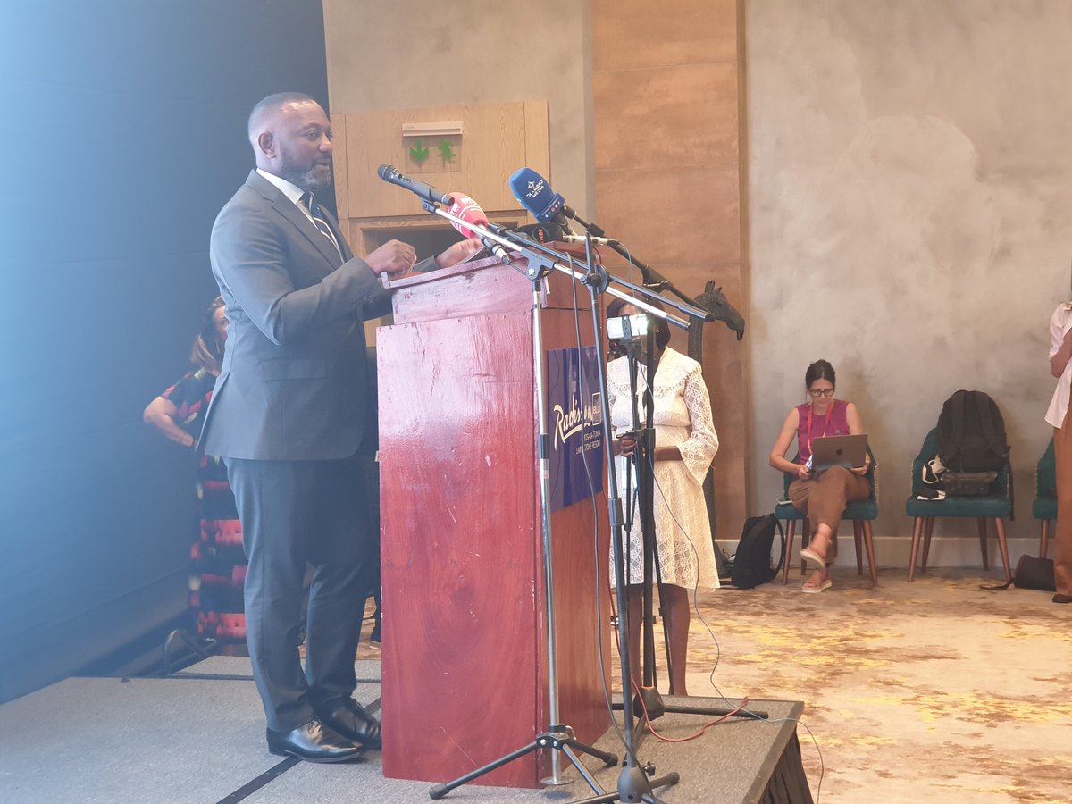Cath_Njuguna's tweet photo. Hon @SikumbaRodney #Zambia is facing worst drought in our recent history. We have a monumental task that needs collaboration &amp; innovation to adress pressing problems of #landdegradation &amp; #climatechange
#AcceleratingNbSConference #NbS #GreenUptoCoolDown #DecadeofAction https://t.co/IfRmSYXgpY