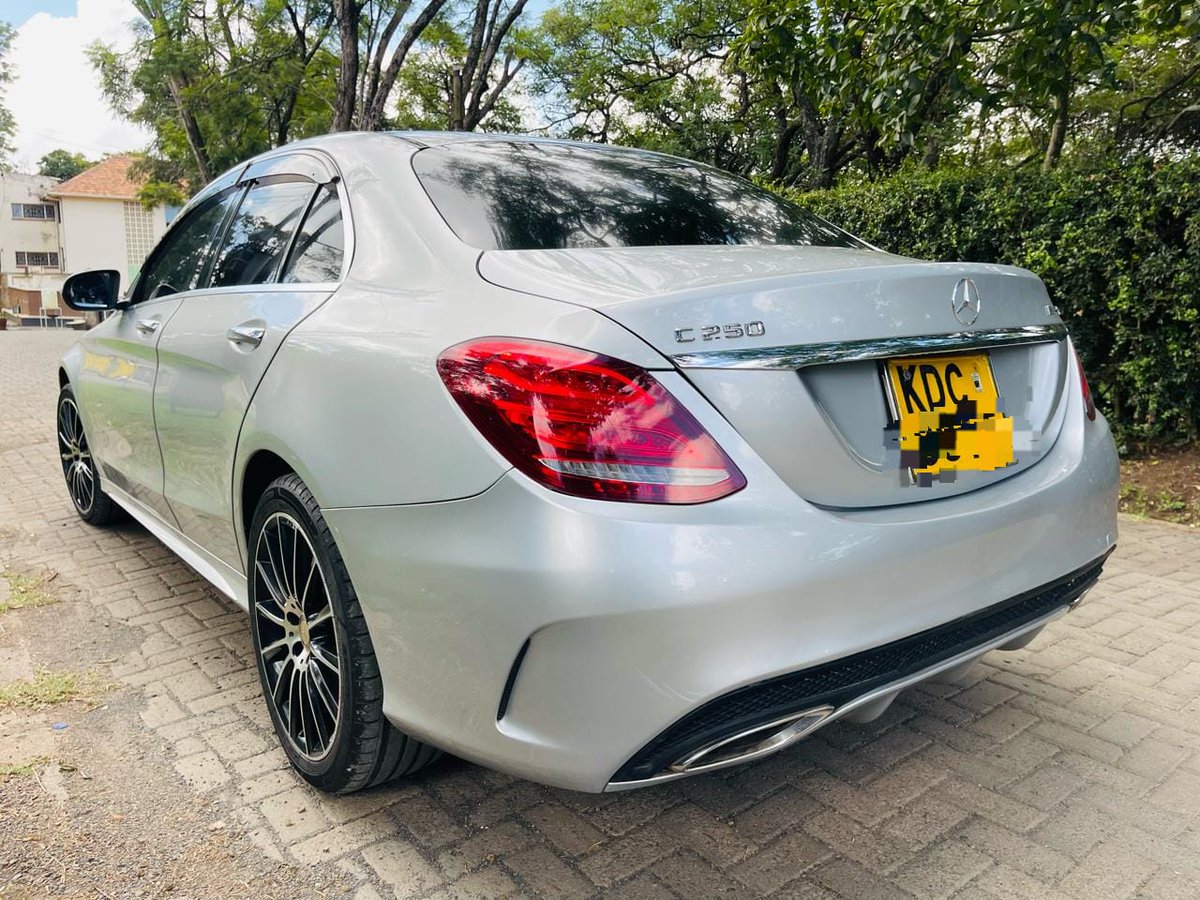 BigJs_Motors's tweet image. Sleek and Stylish  🚗

Model: Mercedes Benz |C250 |2014
Engine: 2.0l
Features: Leather Interior|
Price: 3.3M
Caption: "Upgrade your commute with the C250 – where style meets performance. Safety, luxury, and affordability in one sleek package. #ExploreWithBigJs #FastLaneLife