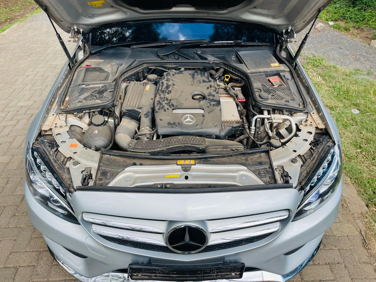 BigJs_Motors's tweet image. Sleek and Stylish  🚗

Model: Mercedes Benz |C250 |2014
Engine: 2.0l
Features: Leather Interior|
Price: 3.3M
Caption: "Upgrade your commute with the C250 – where style meets performance. Safety, luxury, and affordability in one sleek package. #ExploreWithBigJs #FastLaneLife