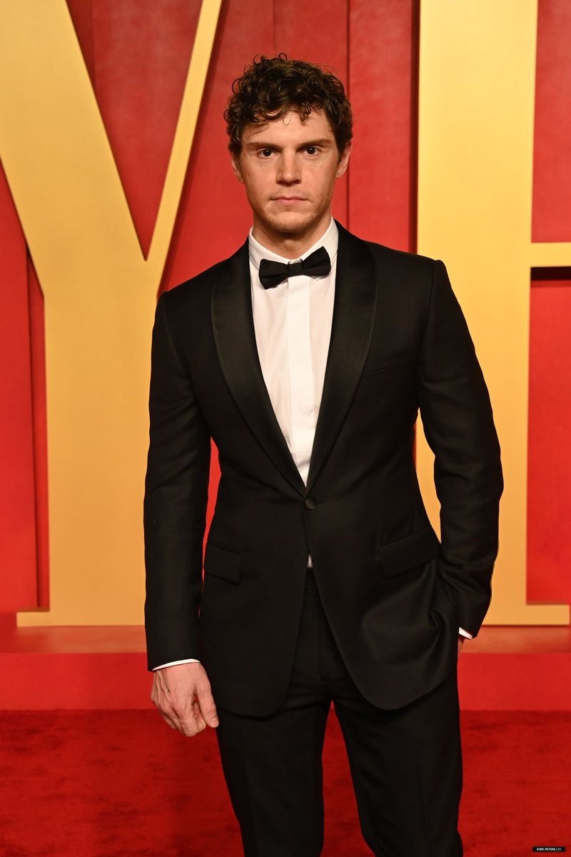 epeterscom's tweet photo. 📸 Evan Peters attending the 2024 Vanity Fair Oscar Party Hosted By Radhika Jones at Wallis Annenberg Center for the Performing Arts on March 10, 2024 in Beverly Hills, California.
🔗 https://t.co/SktQNPfvqx https://t.co/2ch1XI8aFw