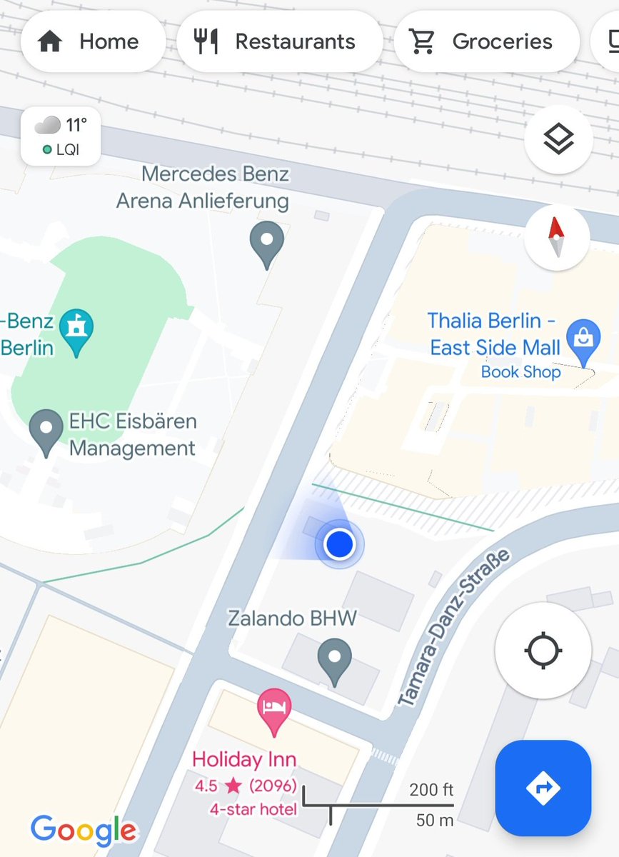 awtoowell's tweet photo. We moved the queue, we're in front of the East Side Mall now in front of Starbucks! https://t.co/uRTfcs5xpF
