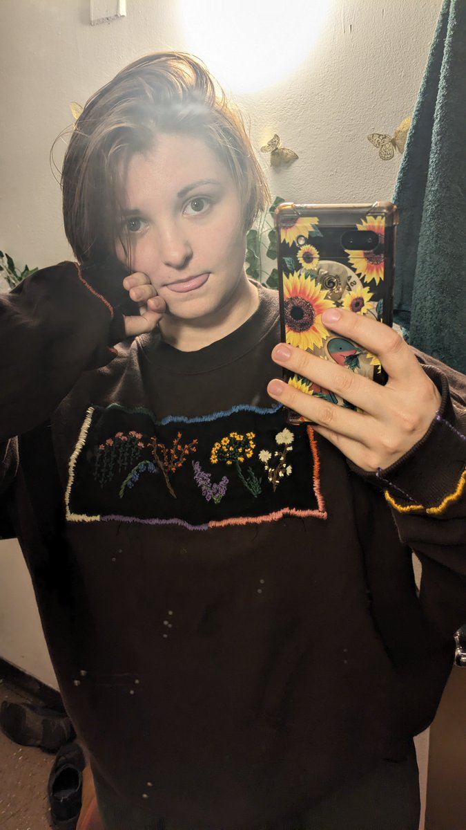 Casey_Endicott_'s tweet photo. @pixi1314 @molzysketch I used nail polish remover for this exact sweatshirt! The words didn't fully come out, but it was a great chance to learn to embroider! https://t.co/8Umy0Smr18