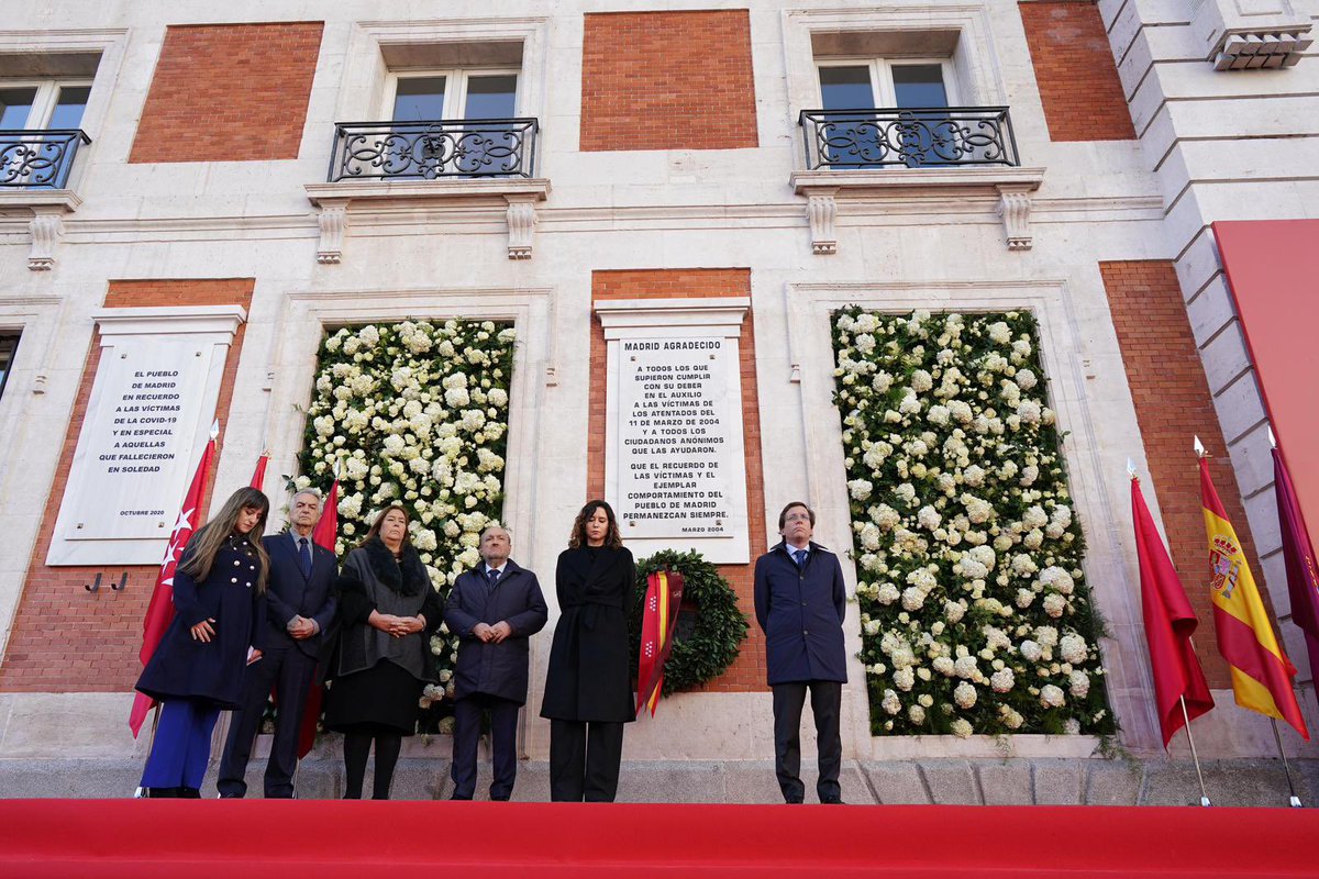 Hace 20 años España sufrió en Madrid el mayor atentado de su historia.

Mató e hirió gravemente a jóvenes y trabajadores que iban temprano a sus quehaceres.

El pueblo de Madrid defiende su libertad con sus calles llenas de vida, sin que nada ni nadie le cambie a través del