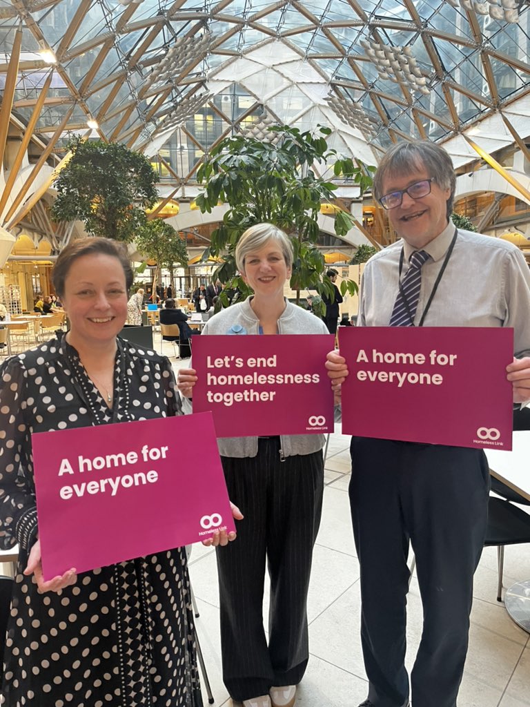 Great to meet up with Andrew Redfern and colleagues Claire and Chris from Nottingham-based charity @Framework_HA - in Westminster last week for the #EndingHomelessnessTogether lobby of Parliament organised by @HomelessLink. Despite Govt failure they do incredible work in our city