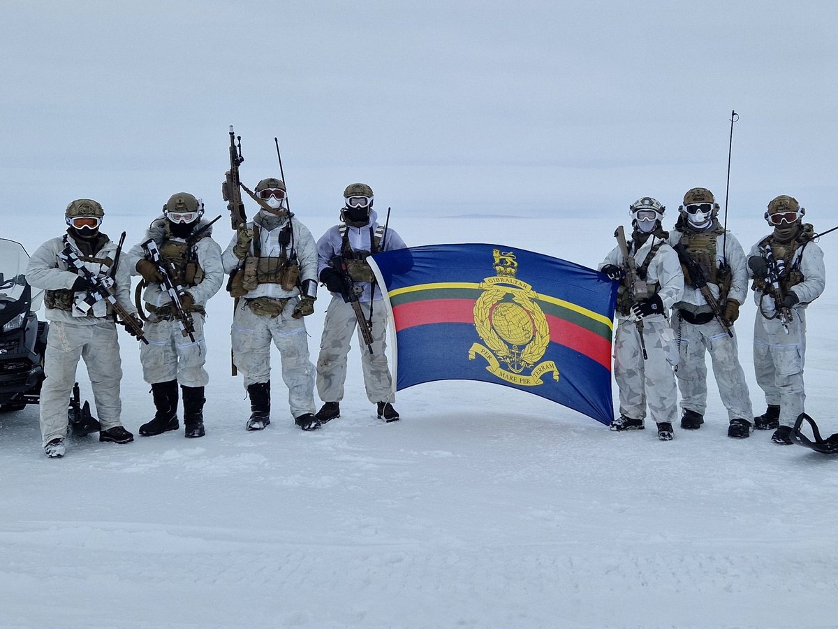 #MotivationMonday: At the completion of Ex Arctic Edge 24, Commandos from the Surveillance & Reconnaissance Squadron (SRS) join team mates from @19th_SFG for an EndEx photo! The deployment saw #SOF units from 🇺🇸 🇳🇴 🇩🇰 and 🇬🇧 develop skills and drills in the extreme Alaskan cold.