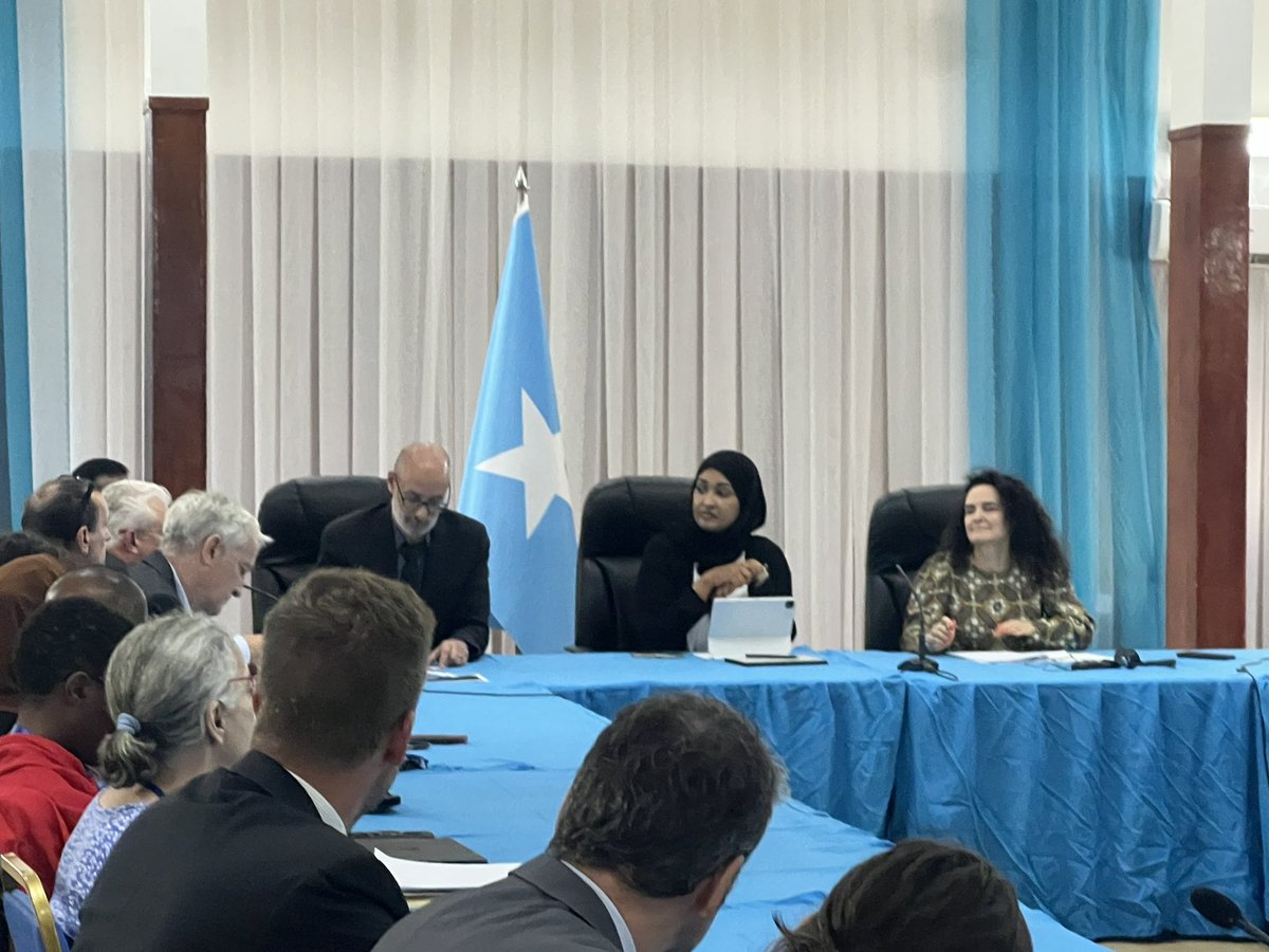 Deputy SRSG/RC/HC, @GConway_UN led @UNinSomalia, accredited agencies to the @theGCF to discuss climate action programmes and @theGCF process on country prioritization in supporting @MoECC_Somalia led efforts to help #Somalia mitigate the adverse effects of climate change.