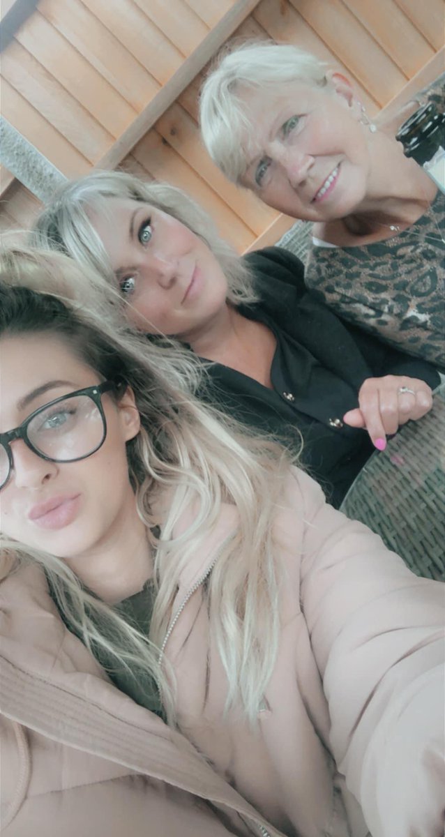 Rosie🖤 tweet media