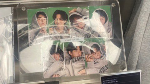 Kkugisell's tweet photo. 팝업스토어 엑소 MD 오프라인 구매 예약 안내 옮기다 
EXO MD offline purchase

Dm or https://t.co/Hzv4gja5DA

판매 구매 이체 대행 송금 창고 한국 서비스 wts 엑솔 시우민 수호 레이 백현 첸 찬열 디오 카이 세훈 https://t.co/RIhoPSJFpI