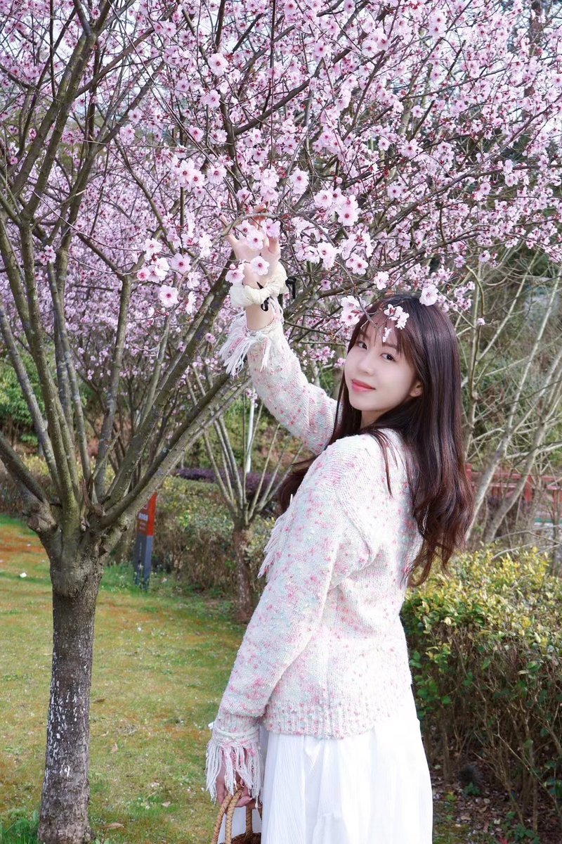 h83760550's tweet photo. 春天的江西 https://t.co/iwqxCxJ989