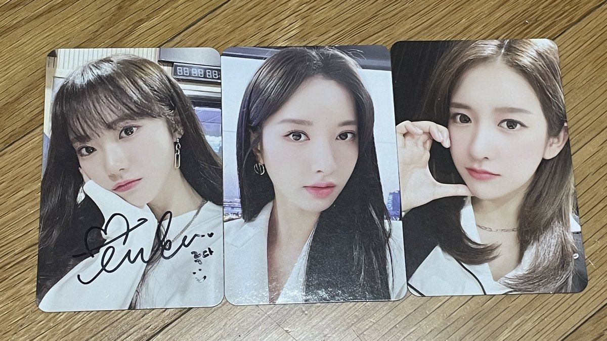 yangdo28462750's tweet photo. 우주소녀 팬미팅 입장 포카 양도

dm 가격 제시
일괄 우대

루다 보나 엑시 이루다 김지연 추소정 https://t.co/FGZdelVs4W