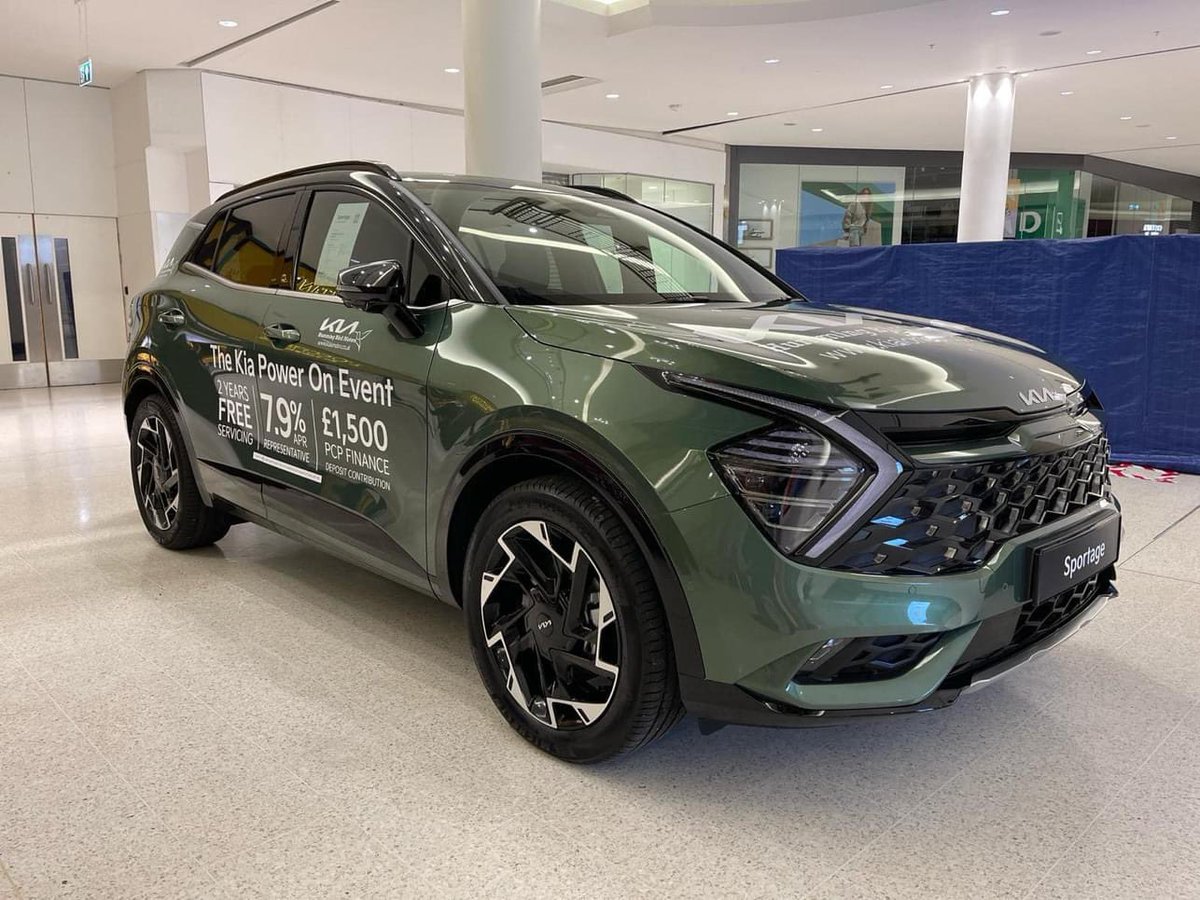 We are at Atria Watford all week 💪💪

If you are in the area , come along and find out about the new Kia range.

#atriawatford #kia #carsondisplay