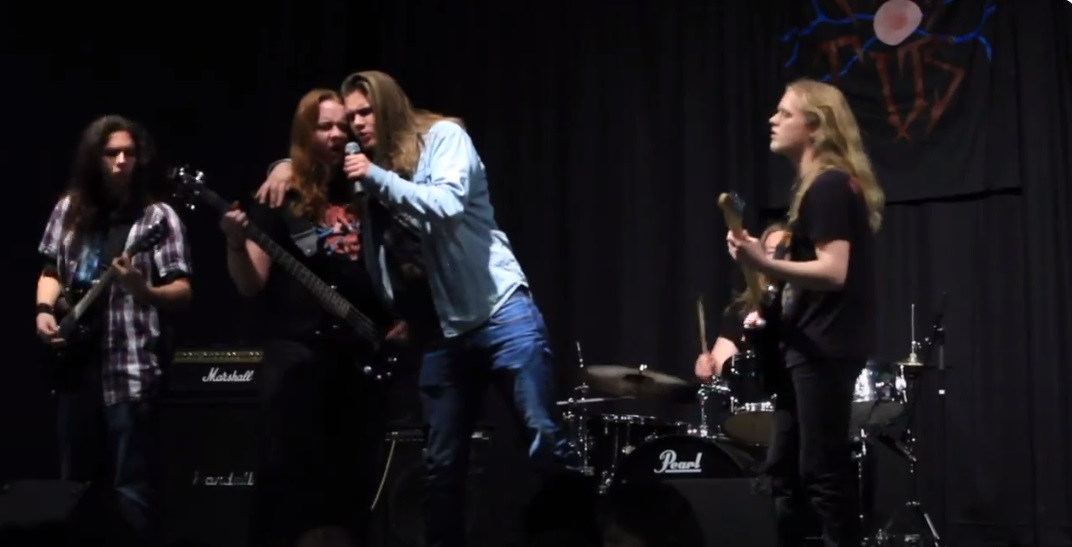 EgomindProject's tweet image. Past project pics
Thunder Tits´ Heavy Metal (most active 2011-2014) 
Urðun´s Death Metal (most active 2014-2019) 
Skyfolk´s Space Metal (2017-2024)
Soon I will finally reveal the teaser for this solo project..
#HEAVYMETAL #deathmetal #metal #musicislife #artists #screaming