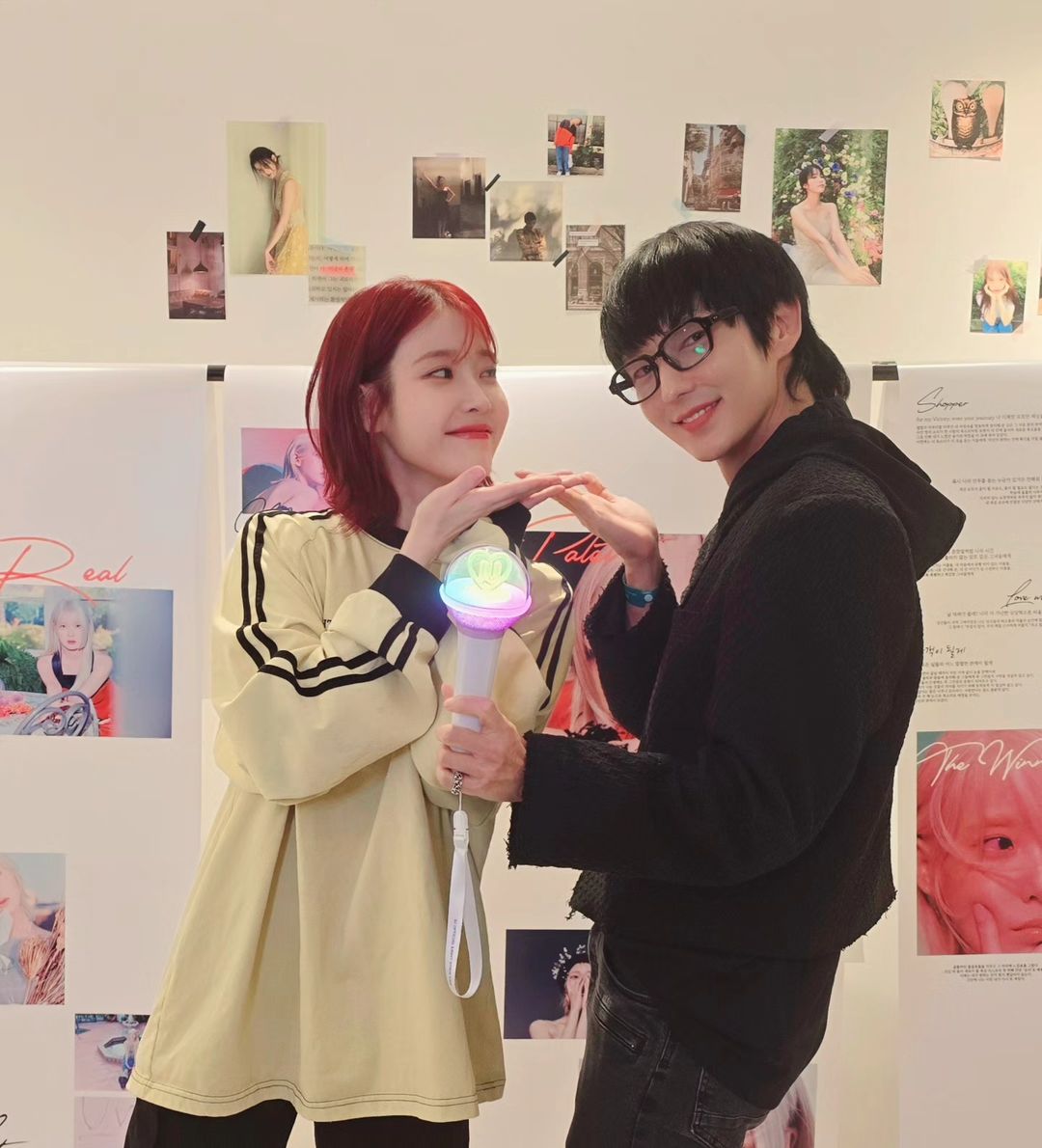 inquirerdotnet's tweet photo. OUR 'MOON LOVERS' HEART! 🤍

LOOK: South Korean actor Lee Joon-gi reunited with his "Moon Lovers: Scarlet Heart Ryeo" co-star IU during the Seoul stop of the latter's world tour.

Lee also took a snap with fellow actor Park Bo-gum, who was IU's surprise guest in her most recent show.

"I'm grateful to have a colleague who fills me with inspiration!" he wrote. | 📸: Lee Joon-gi/Instagram

Visit https://t.co/ekqey0CkGU for updates, stories and more.