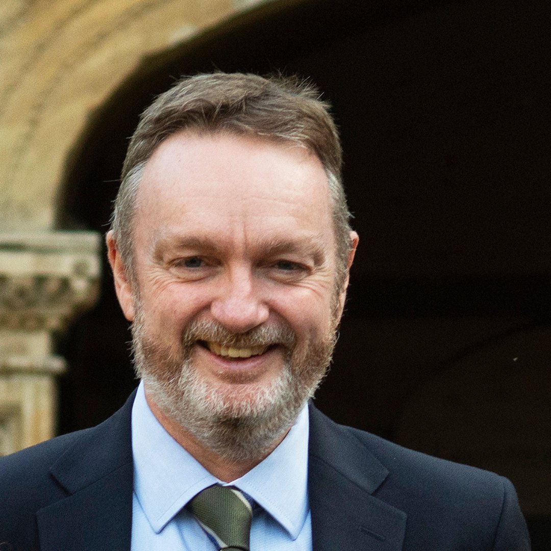 Professor Chris Young elected 16th Master of St Edmund’s College. The Governing Body of St Edmund’s College has elected Prof Chris Young to be the next Master of the College. Chris will take up the post from 1 Oct 2024.

Read more: bit.ly/48J3aPb

#cambridgeuniversity