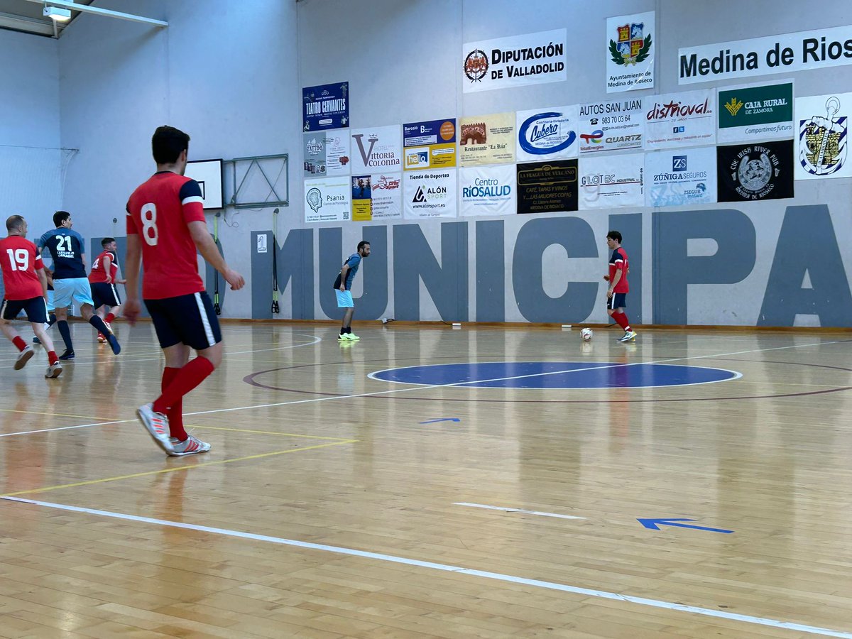 RIOSECO_FS's tweet photo. 🏆 17° Jornada Liga Asofusa ORO.

⚽ @RIOSECO_FS 8-2 CASTILVIEJO CHURUMBEL FS

🥅 Goles (Borja (2), Javi (2), Carlos, Mario, Chapa, Gómez) 

#VamosRiosecoFS 💪🏽 https://t.co/35YmRxxLM2