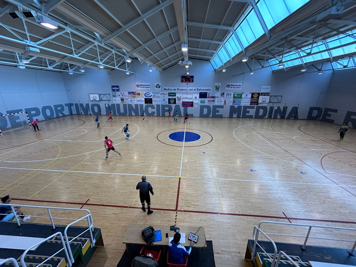 RIOSECO_FS's tweet photo. 🏆 17° Jornada Liga Asofusa ORO.

⚽ @RIOSECO_FS 8-2 CASTILVIEJO CHURUMBEL FS

🥅 Goles (Borja (2), Javi (2), Carlos, Mario, Chapa, Gómez) 

#VamosRiosecoFS 💪🏽 https://t.co/35YmRxxLM2
