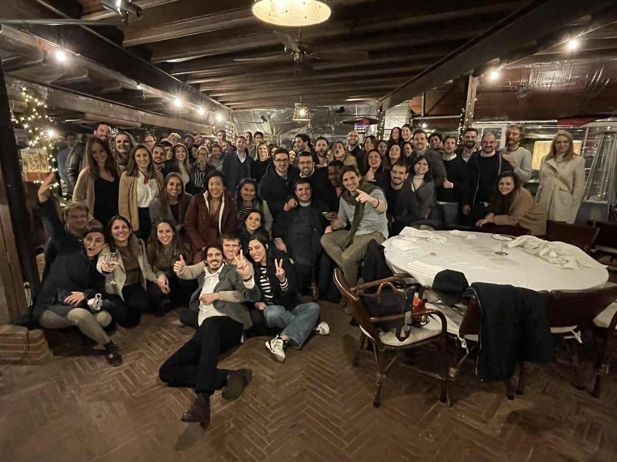 When you work from the heart, extraordinary things become real. 
Perhaps a new tradition was born at #ESGO2024 in Barcelona, celebrating the 'TOGETHER FURTHER DINNER' last night with all @ENYGO_official and @ESGO_society family. Let me share THE 107 co-founders 🔝🔝🔝