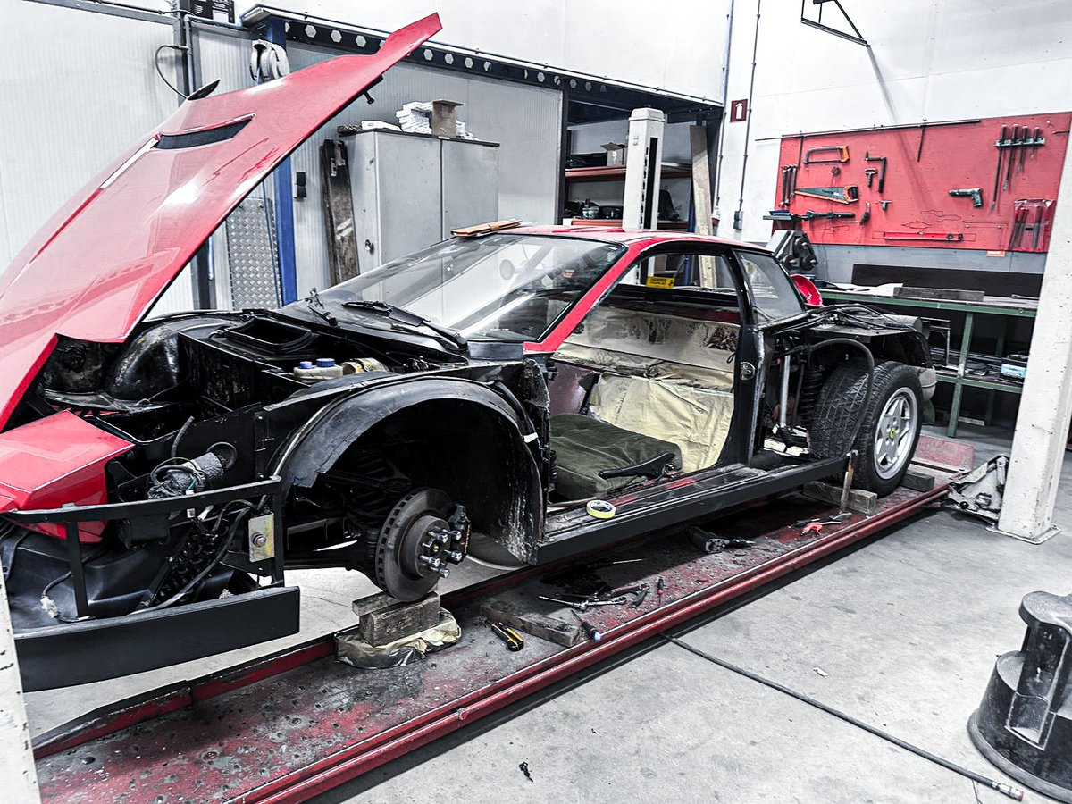 NielsvanRoij's tweet image. Coachbuilding Guida Touring Sport. 

Niels van Roij Design unveils the name of this targa coachbuilding project: Guida Touring Sport.
______

#ClassicCars #coachbuilder #bespoke #luxury #Supercar #Hypercar #LuxuryCars #timeless #DrivingElegance #LuxuryCars #ClassicCars #bespoke