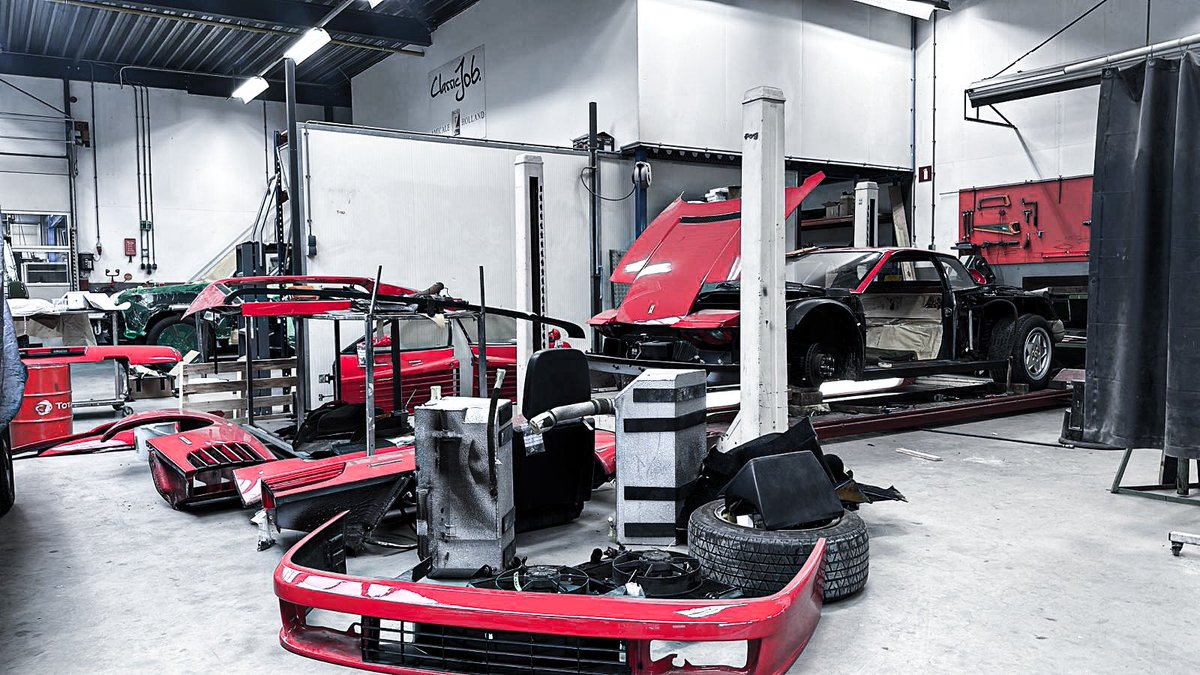 NielsvanRoij's tweet image. Coachbuilding Guida Touring Sport. 

Niels van Roij Design unveils the name of this targa coachbuilding project: Guida Touring Sport.
______

#ClassicCars #coachbuilder #bespoke #luxury #Supercar #Hypercar #LuxuryCars #timeless #DrivingElegance #LuxuryCars #ClassicCars #bespoke