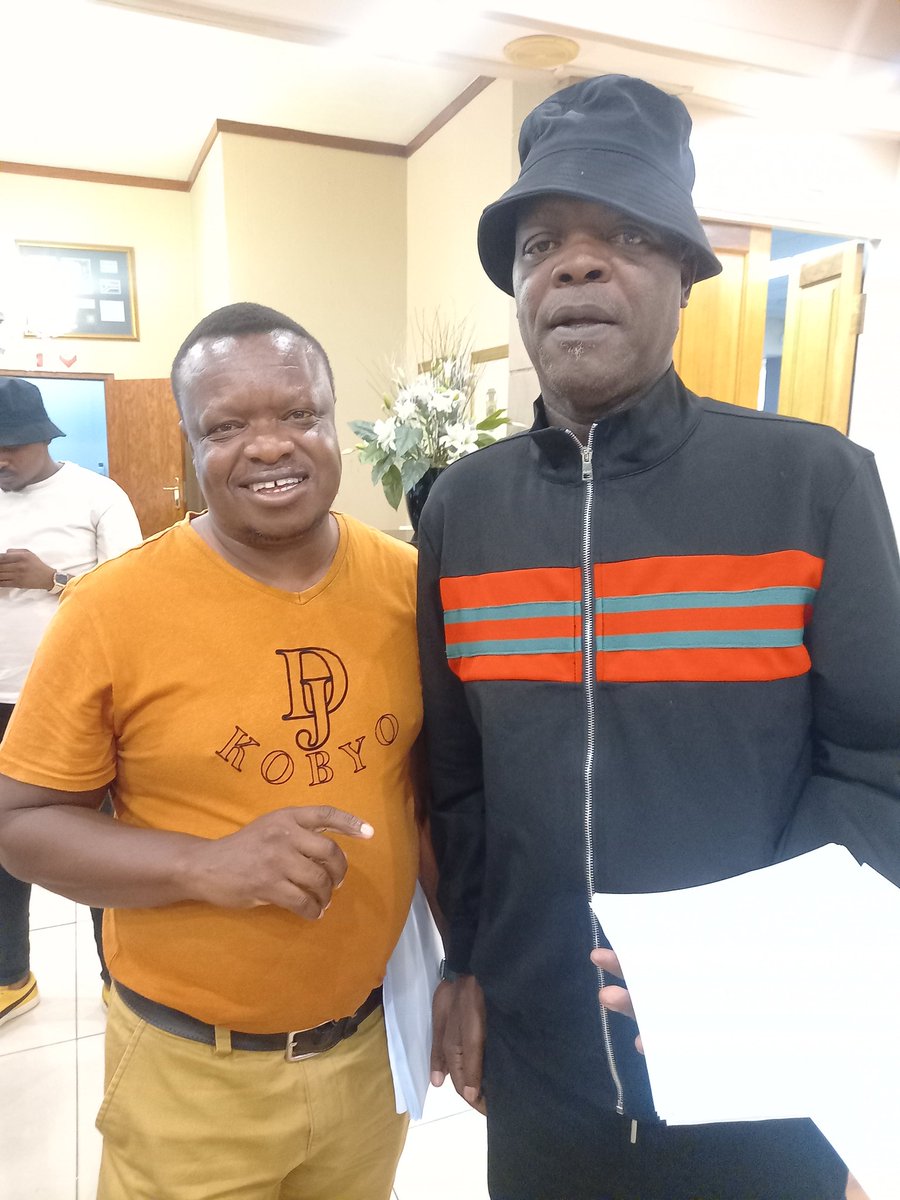 djKobyo's tweet photo. Banna Le Basadi Baapa Kamo, Kena Le Yena Ka Sebele Seputla Sebogodi O Nswere Ka Leleme O Mpotja Dilo Tja Kgale Asa Tsena Sekolo. #seputlasebogodi #nkwisheng #kennethMashaba #bestactor #stagedramaactor #gospelartist #pastordjkobyo #baapakamo #djkobyo #tshabarepudhe #djkobyocomedy https://t.co/Ev7yK2DDGJ