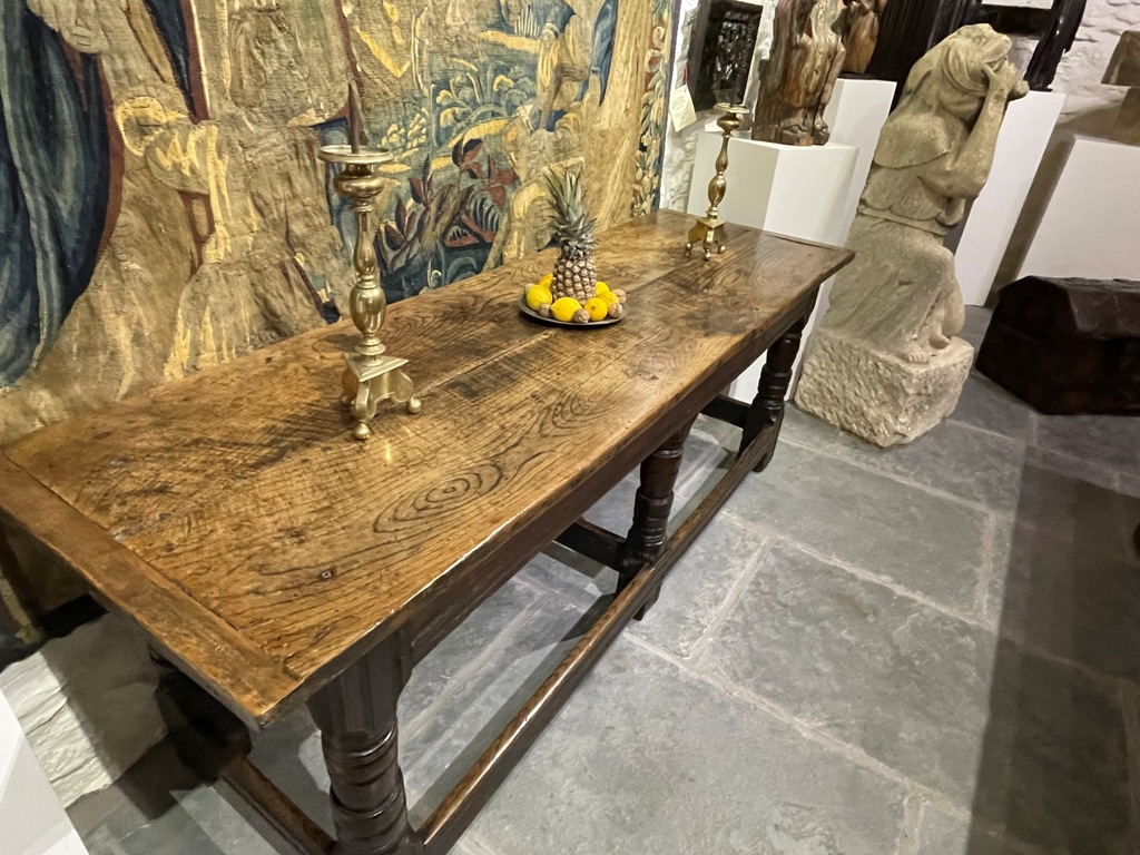 jackie_simonini's tweet photo. A very good charles ii english oak refectory table. Circa 1660. 

https://t.co/EYH483YsLU

#oakrefectorytable #refectorytable #antiqueoakfurniture #antique #furniture https://t.co/cvoAtf4cmy