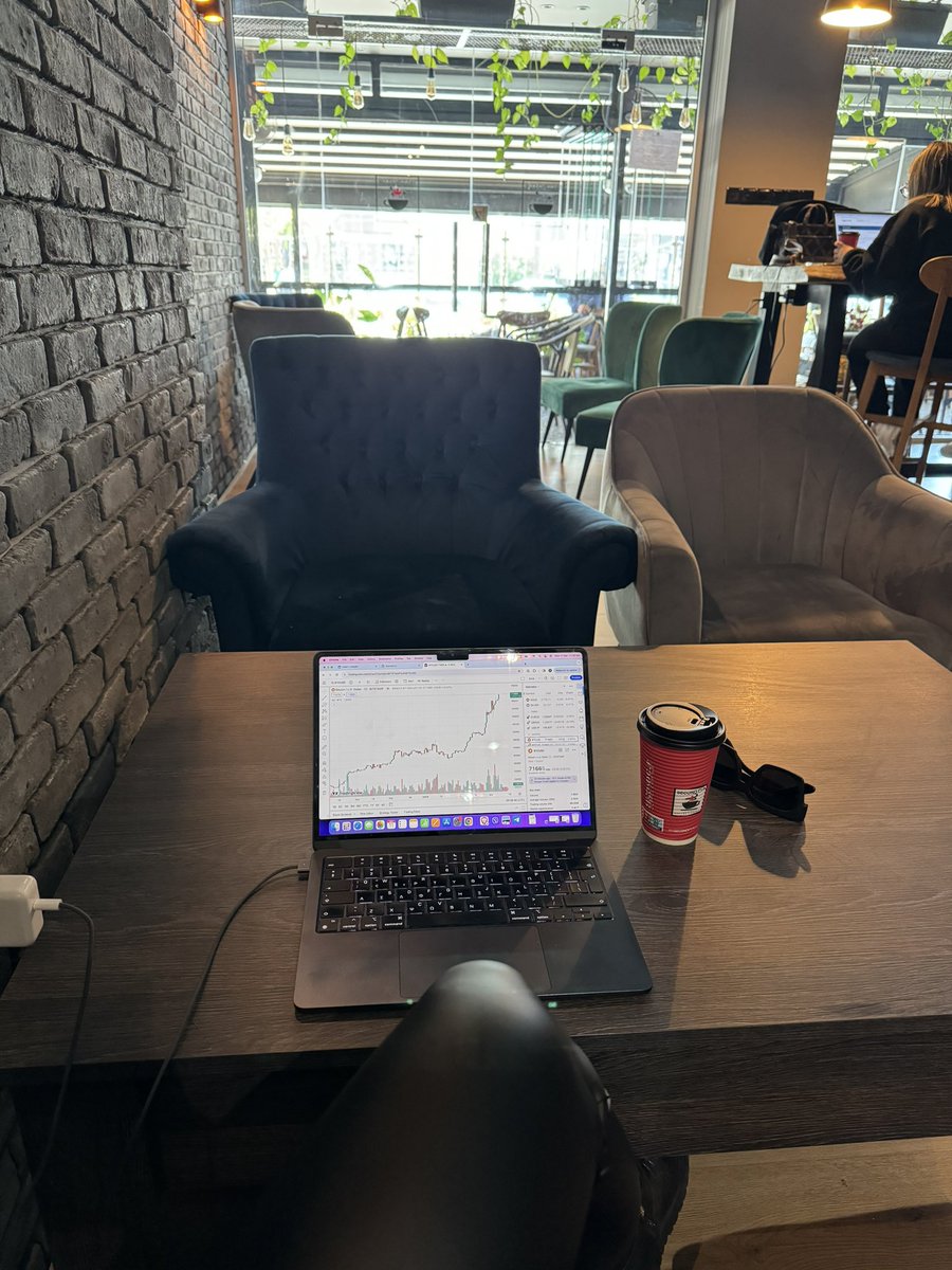 Vaida_Salt's tweet photo. Watching #btc hitting ATH while having morning coffee and doing some work. https://t.co/3c9KRBR4Eu