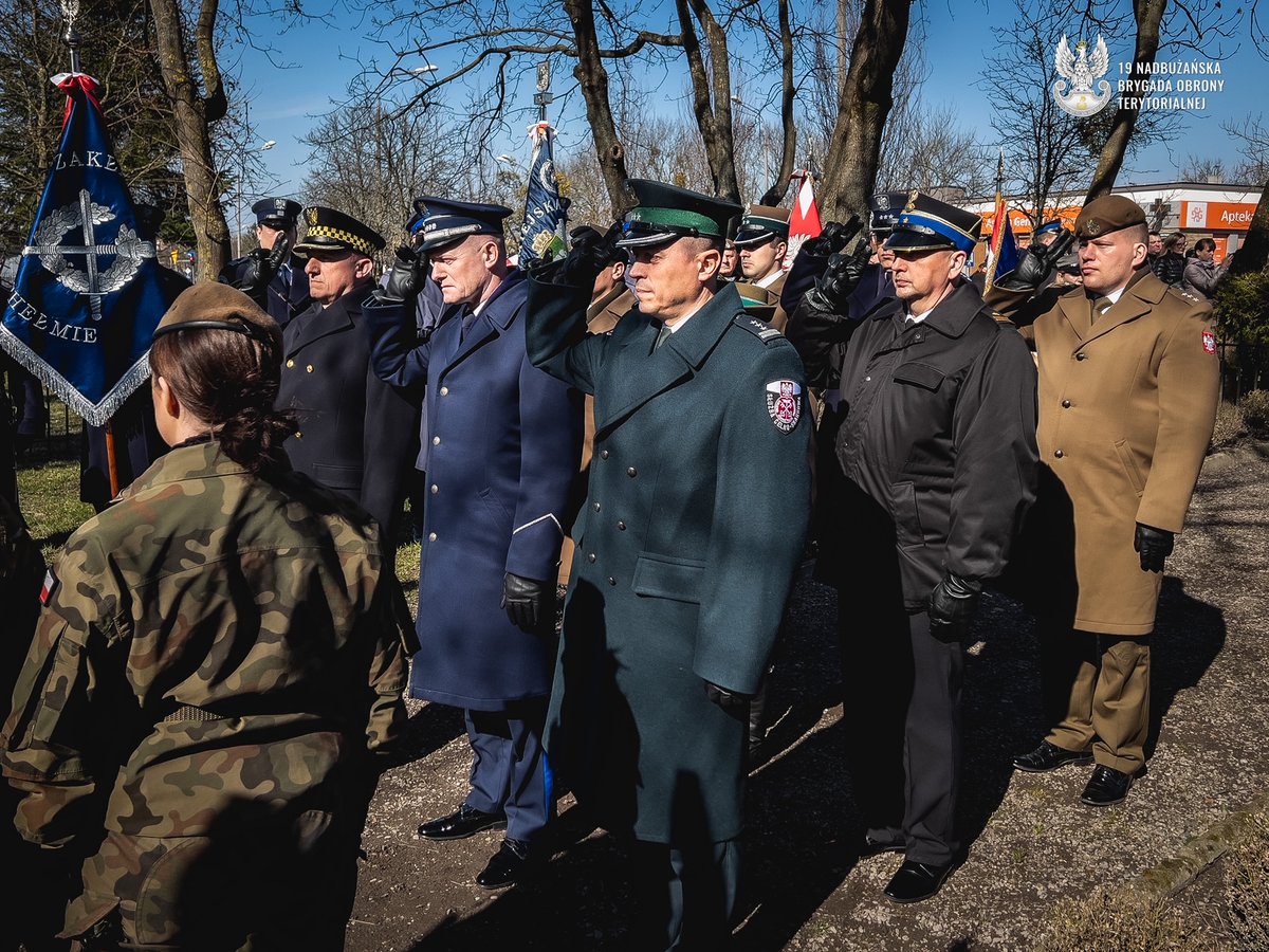 80. rocznica egzekucji na Chełmskiej 'Targowicy' 10 marca 1944 roku w odwecie za śmierć dwóch niemieckich oficerów rozstrzelano 36 żołnierzy AK. Egzekucja miała miejsce w biały dzień w pobliżu targowiska na oczach setek mieszkańców Chełma. #19NBOT #pamiętamy @terytorialsi