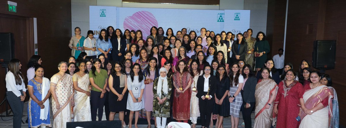 amfiindia's tweet photo. A proud moment! SEBI Chairperson Ms. Madhabi Puri Buch, with all women personnel in Fund Management teams, Research teams and Dealing teams of the Mutual Fund Industry! https://t.co/lDj5ZtwP9v