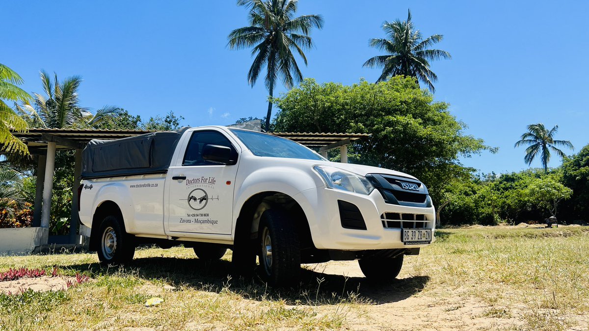 DoctorsForLife's tweet photo. The new emergency 4x4 transporter for our Zavora clinic with its maternity unit. We do not have an operating theatre yet, and therefore patients in critical condition need transportation to the nearest referral hospital - the dirt roads are challenging! https://t.co/ATHYflebkW
