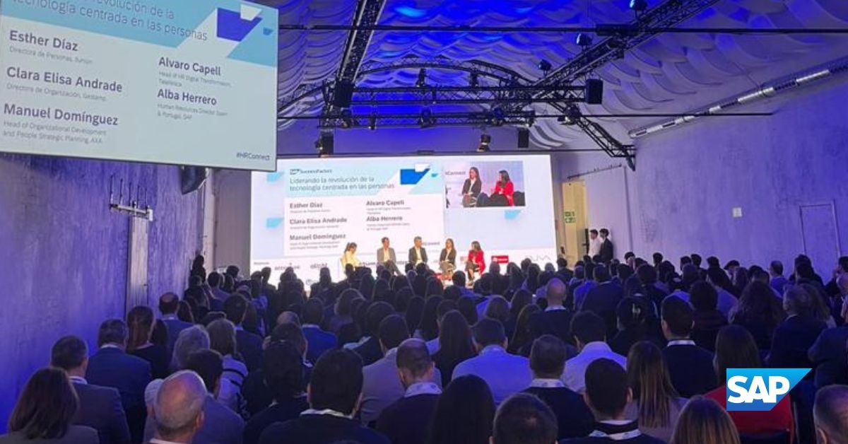 alberto_munozc's tweet photo. Hoy estamos celebrando un nuevo HR Connect sumergiendo a los asistentes en el poder transformador de la inteligencia artificial para impulsar y humanizar las empresas, reconociendo que las personas son su recurso más valioso.

#HRConnect #SAPSpain #SAPSuccessFactors #IA https://t.co/gZB7wrHl6h