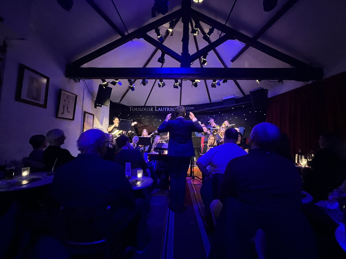 SLJO_London's tweet photo. We had an amazing afternoon yesterday at our SOLD OUT gig at @toulouse_london. Find us next at @CP_Bowl on Sunday 14th April 2pm #crystalpalacebowl #crystalpalacepark #rustylaptop #freeevent #freegig #freelivemusic https://t.co/cVUiCOVtzf
