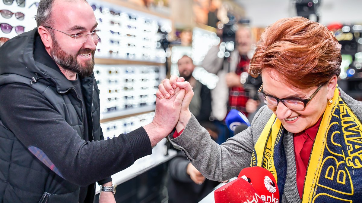 Ele, güne ve tüm fırsatçı zihniyetlere karşı birbirimizin elini daha sıkı tutacağız!