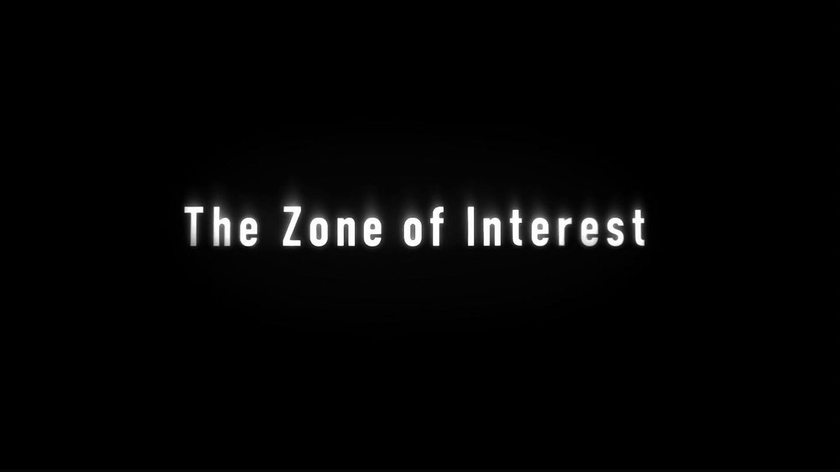 หนึ่งในหนังชิง Best Picture ที่อยากพูดถึงคือ The Zone of Interest (วิมานนาซี) ที่เมื่อดูแล้วใช้คำว่า ‘ชอบ’ ได้ไม่ลงแม้จะอินกับมันแค่ไหน ซึ่งคิดว่าหากไม่ได้รู้สตอรี่ของบุคคลที่เกี่ยวข้องในหนังอาจจะไม่เก็ทหรือตามไม่ทันนัก เธรดนี้จึงจะมาเล่าให่อ่านกันคร่าวๆค่ะ (ต่อในเธรด)