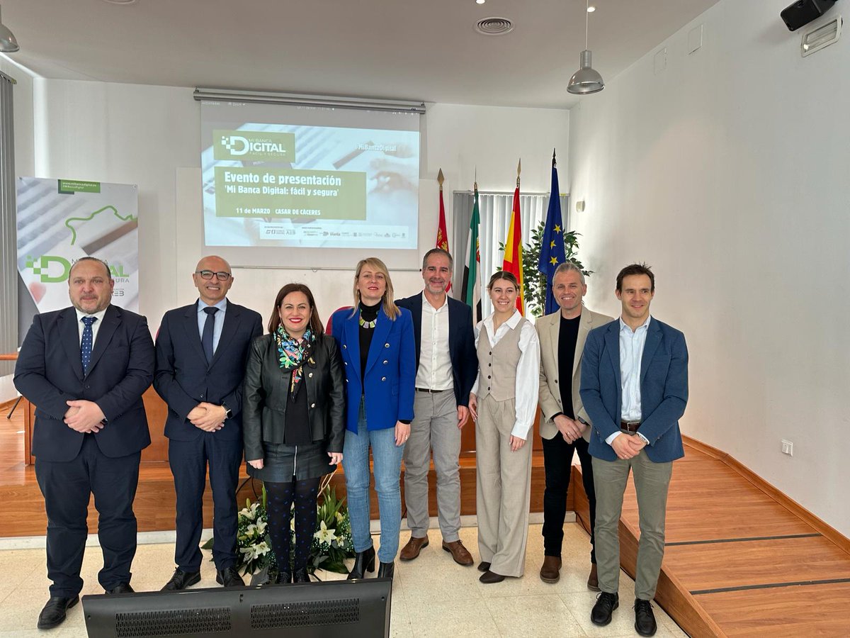 🔵La Junta confirma su compromiso con la transformación digital en la presentación del proyecto 💳"Mi Banca Digital: fácil y segura", que formará a la población en #bancadigital, el uso de cajeros automáticos y la prevención de riesgos y fraudes

➕ℹ️Info:
aupex.org/mostrar_notici…