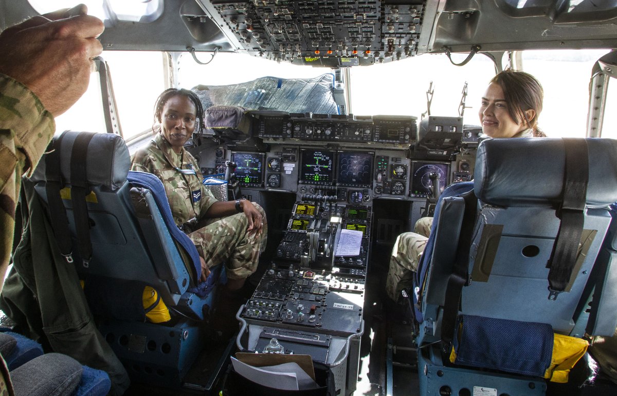 SouthEastRFCA's tweet photo. As a #Reservist there are a number of roles on offer to suit skillsets you may already have, or full training is provided if youโd like to try something new!
Find out more โก๏ธhttps://t.co/efNhG8uKAC
#SERFCA #SouthEastReserves #ReservedForMore https://t.co/WgREkqKAZK