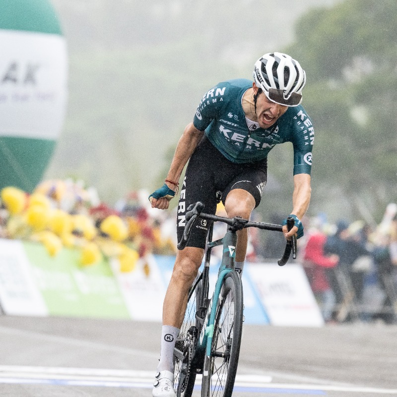EqKernPharma's tweet photo. 🤏​Cuando te quedas tan cerca de conseguir tu primera victoria como profesional...duele

💪 Pero si los resultados llegan es que algo estás haciendo bien. Doble top 10 (Cobo 2º y Retegi 7º) para los nuestros en la segunda etapa del #TourdeTaiwan 🤗
