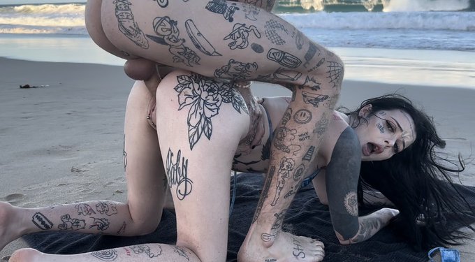 Rt if you like beaches 🏖️ https://t.co/wqNzFgoBrB