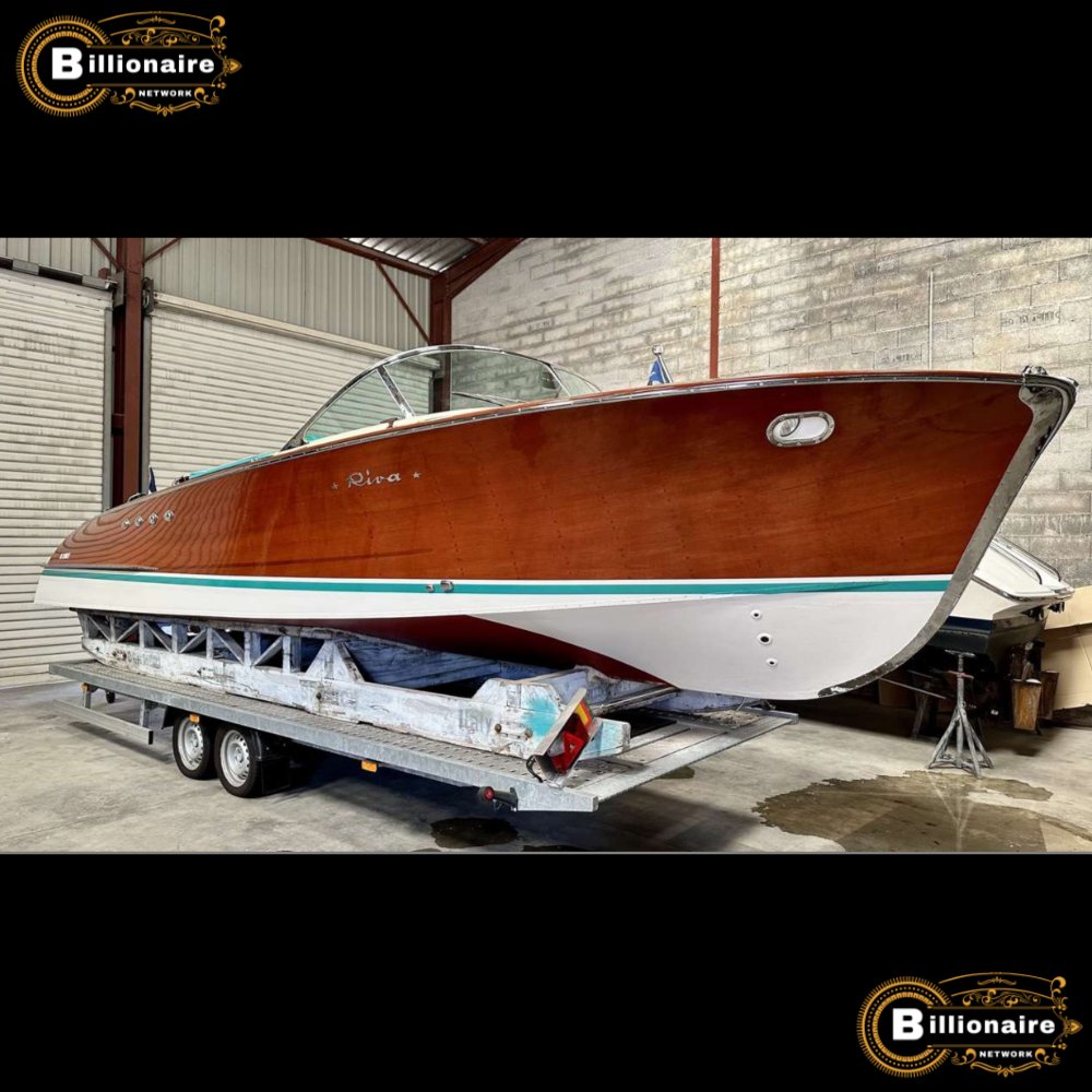 Riva Tritone 1963 for Sale 
tinyurl.com/2chgf345
#boating #boatsale #carloriva #dolcevita #felicenova #italy #lagomaggiore #luxury #luxurylifestyle #madeinitaly #marinagallo #massimodutti #monaco #montecarlo #passionforclassic #rivahistoricalsociety #rivaluxuryexperience #r...